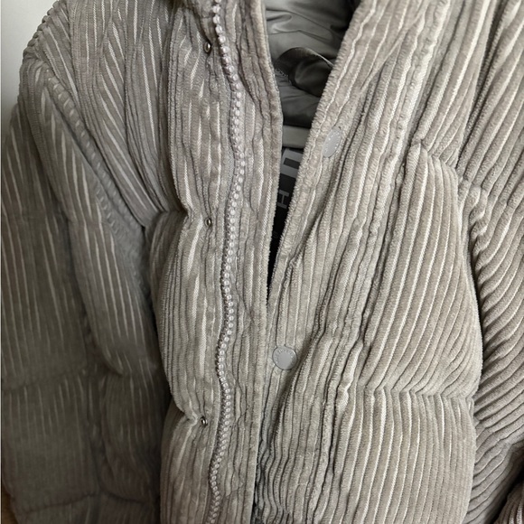 Aritizia Cushcord™ French corduroy goose down puffer jacket - Picture 3 of 4